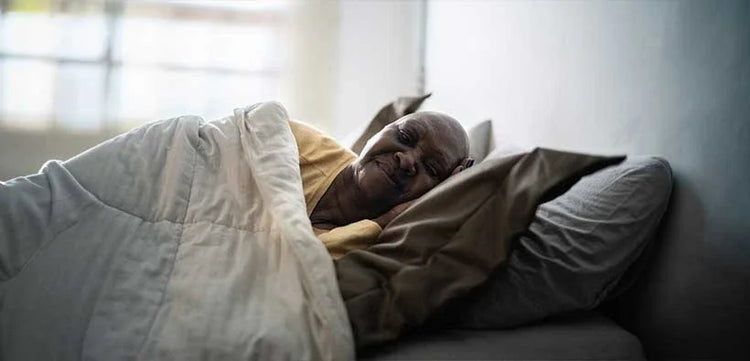 Five tips on keeping the elderly warm in bed