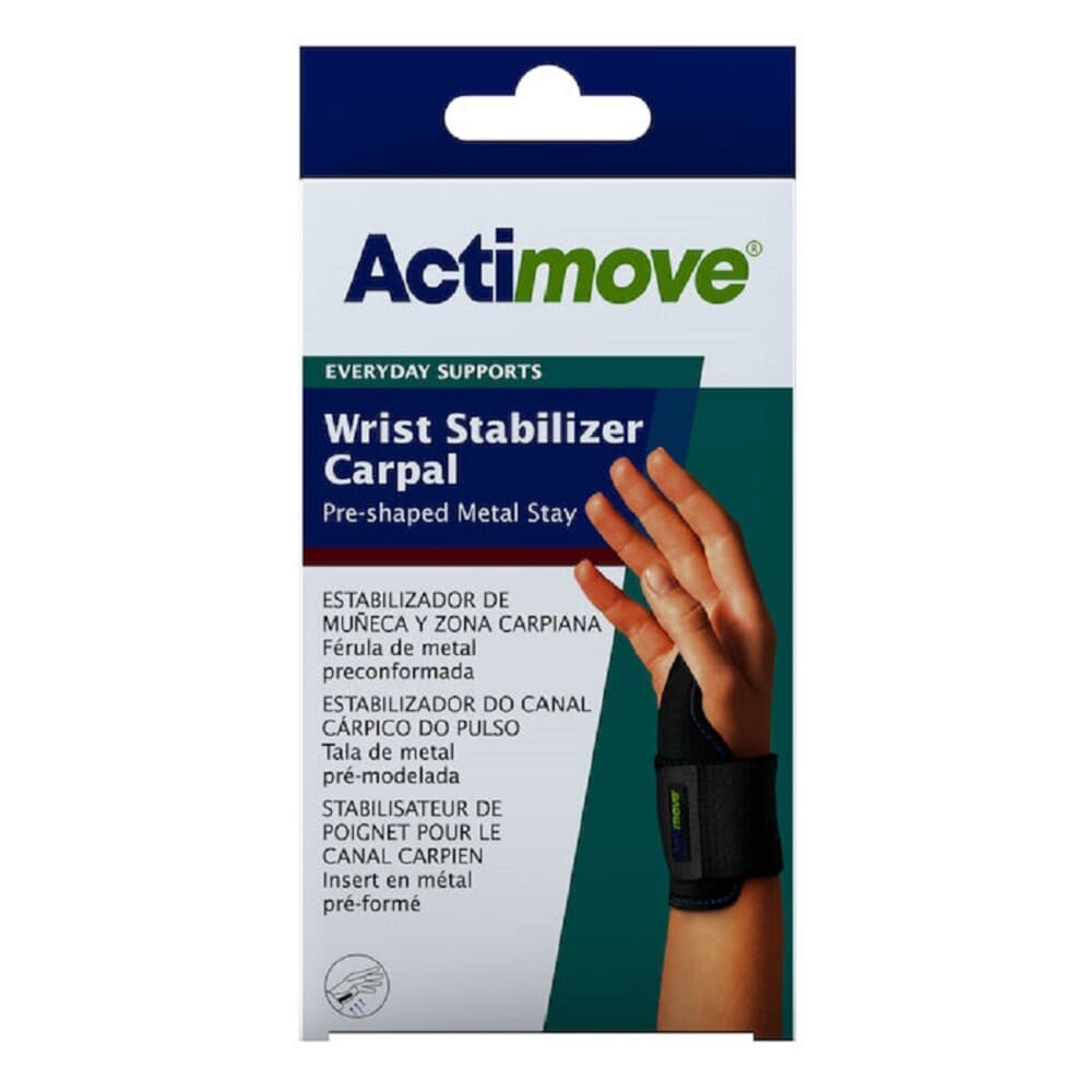 Lifestyle image of Actimove Wrist Stabiliser Carpal being used in a real-life setting.