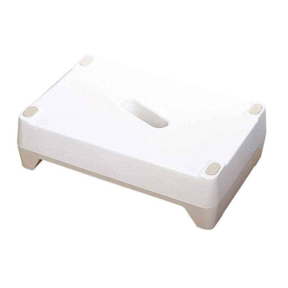 Image of Ashby Bath Step on a plain background.