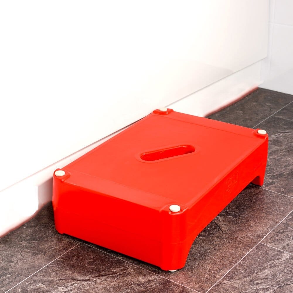 Lifestyle image of Ashby Bath Step being used in a real-life setting.