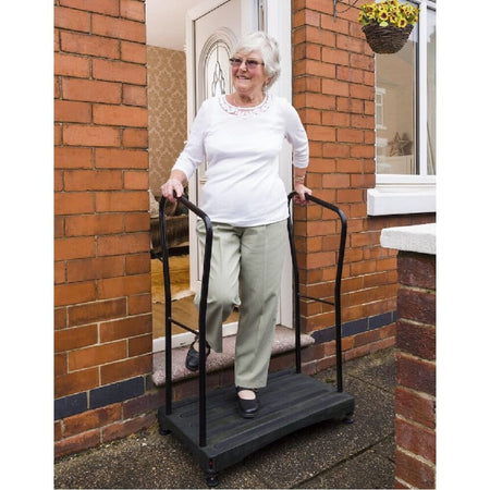 Diagram or packaging of Bigfoot Half Step highlighting dimensions or features.