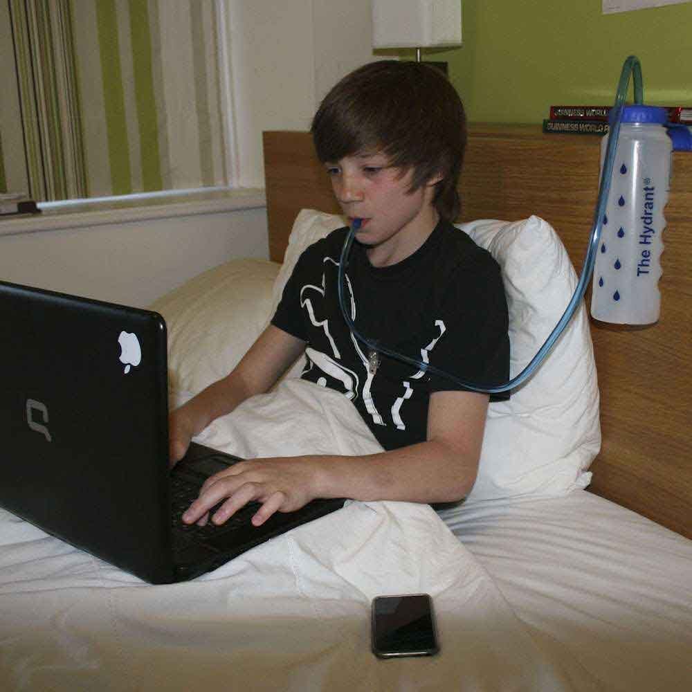 Close-up of a feature of Hydrant 1 Litre Water Bottle with Drinking Tube.