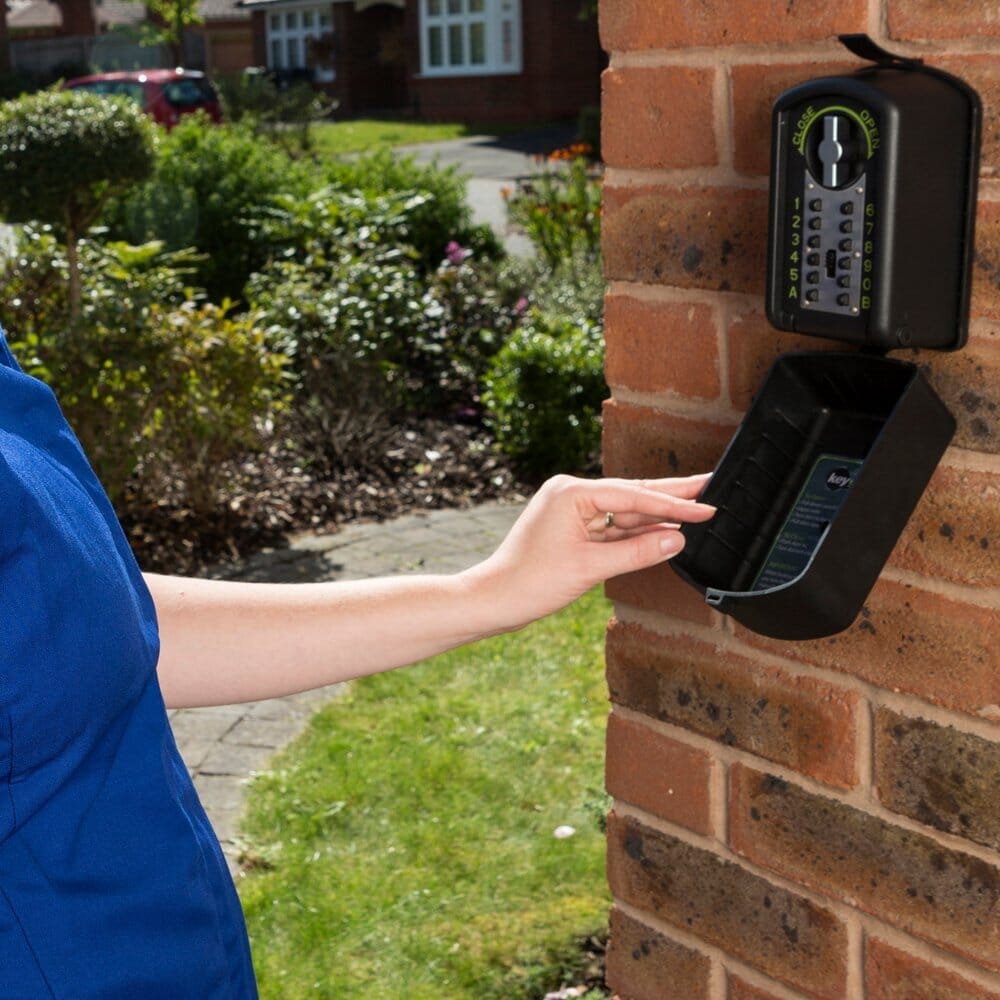 Close-up of a feature of Keyguard Digital XL Key Safe.