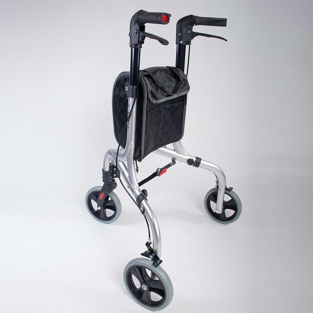 Demonstration of folding or adjusting NRS Freestyle 3 Wheel Rollator rollator by hand.