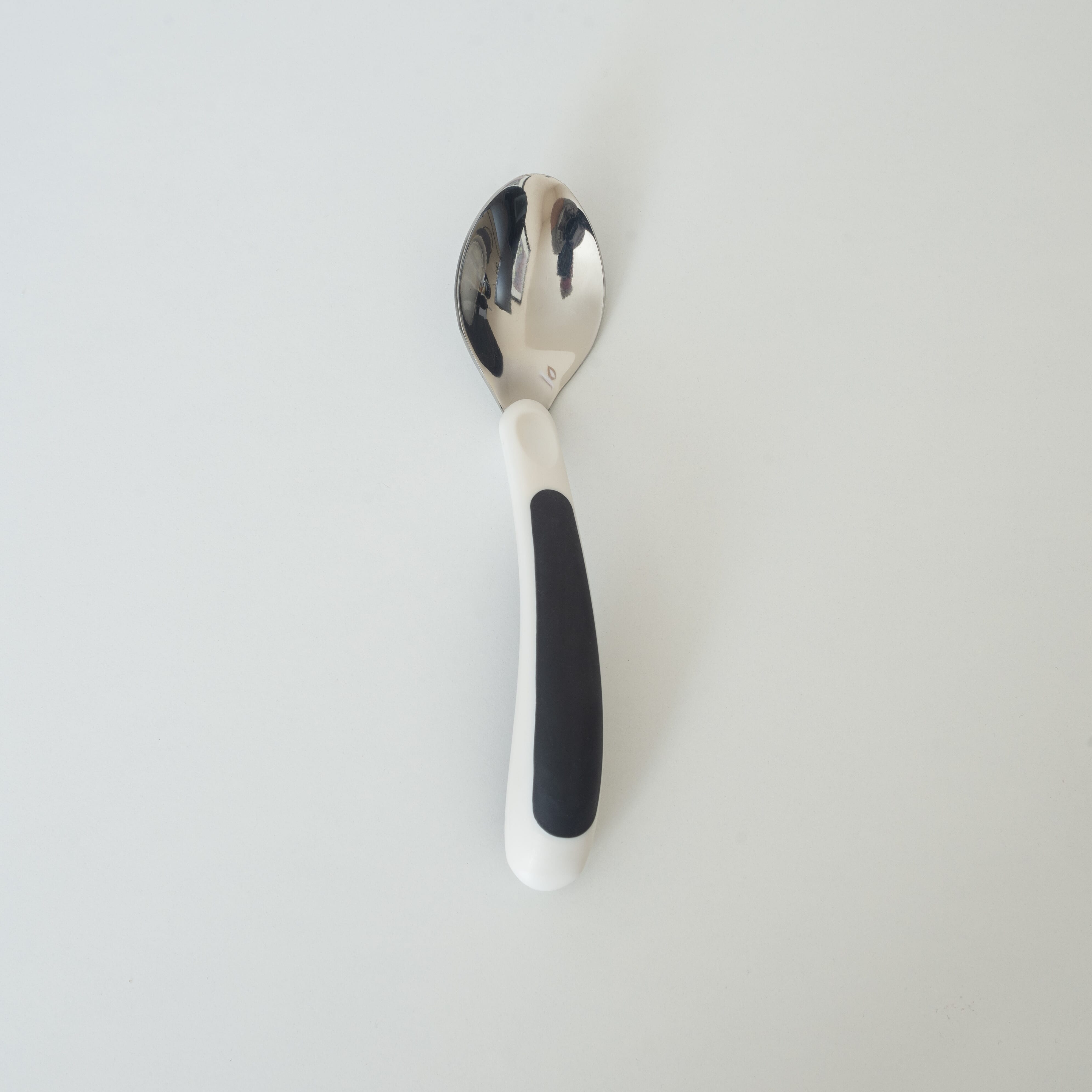 Image of NRS Kura Care Spoon on a plain background.