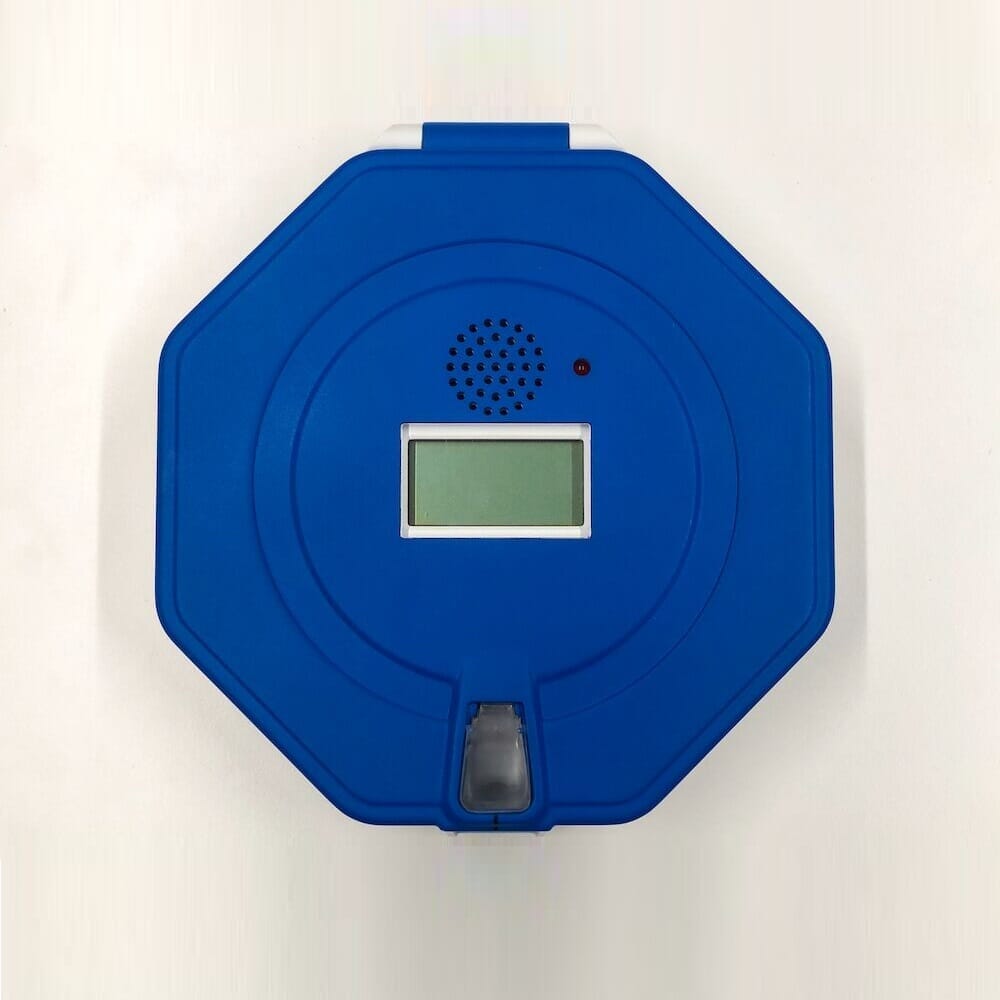 Diagram or packaging of Pippa Tipper Automatic Lockable Pill Dispenser highlighting dimensions or features.