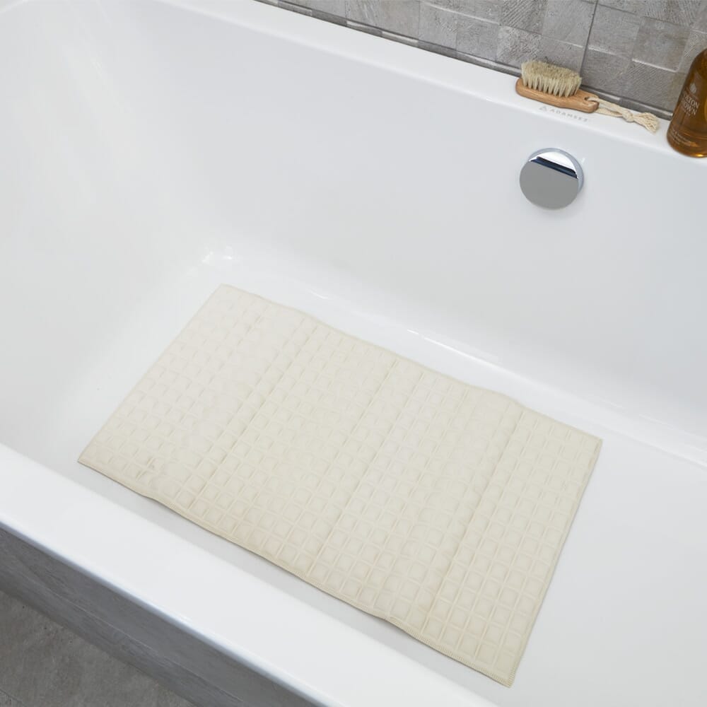 Image of Pressure Relieving Bath Mat on a plain background.