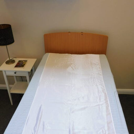 Image of Siba Satin 2 Way Fitted Base Sheet on a plain background.