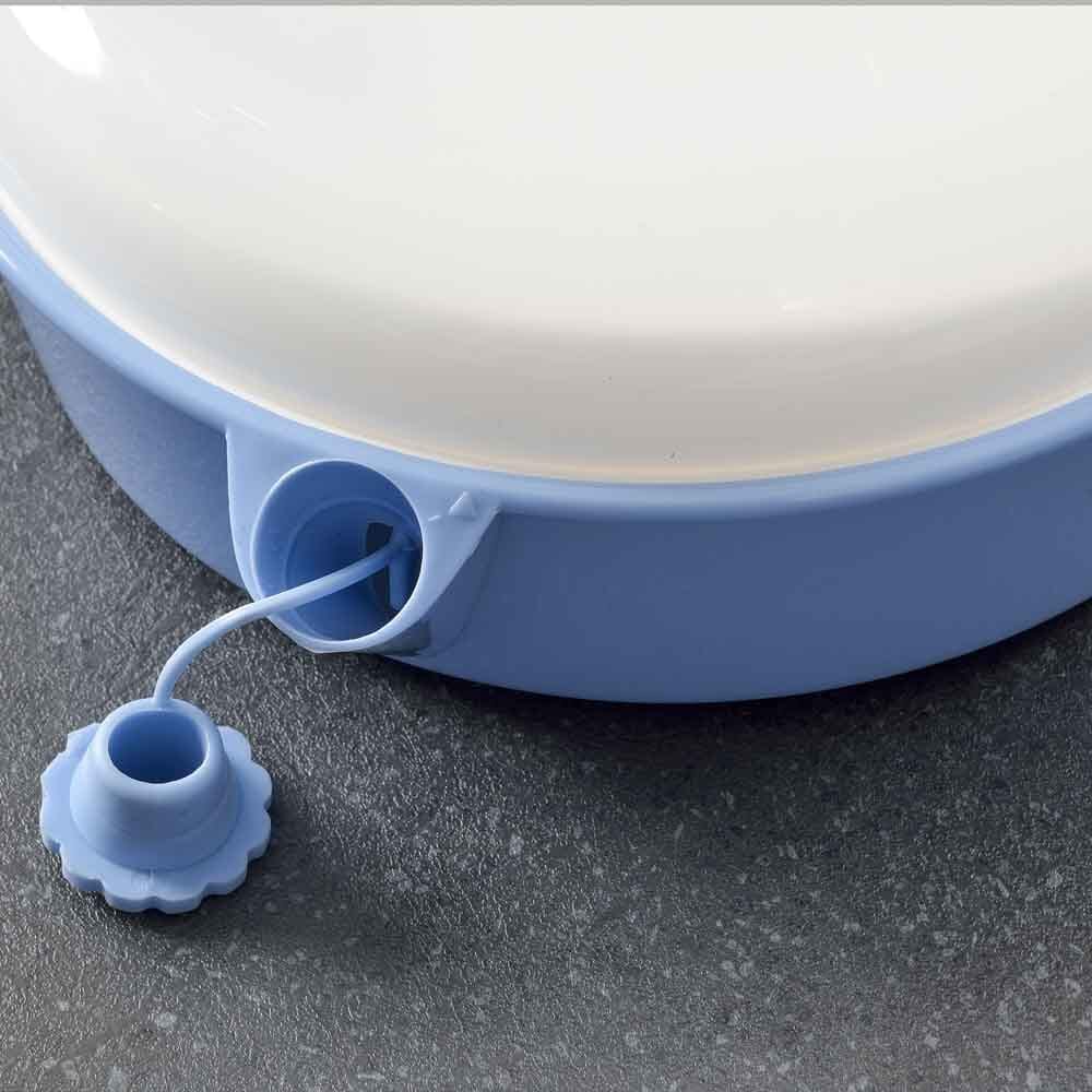 Lifestyle image of Stay Warm Bowl being used in a real-life setting.