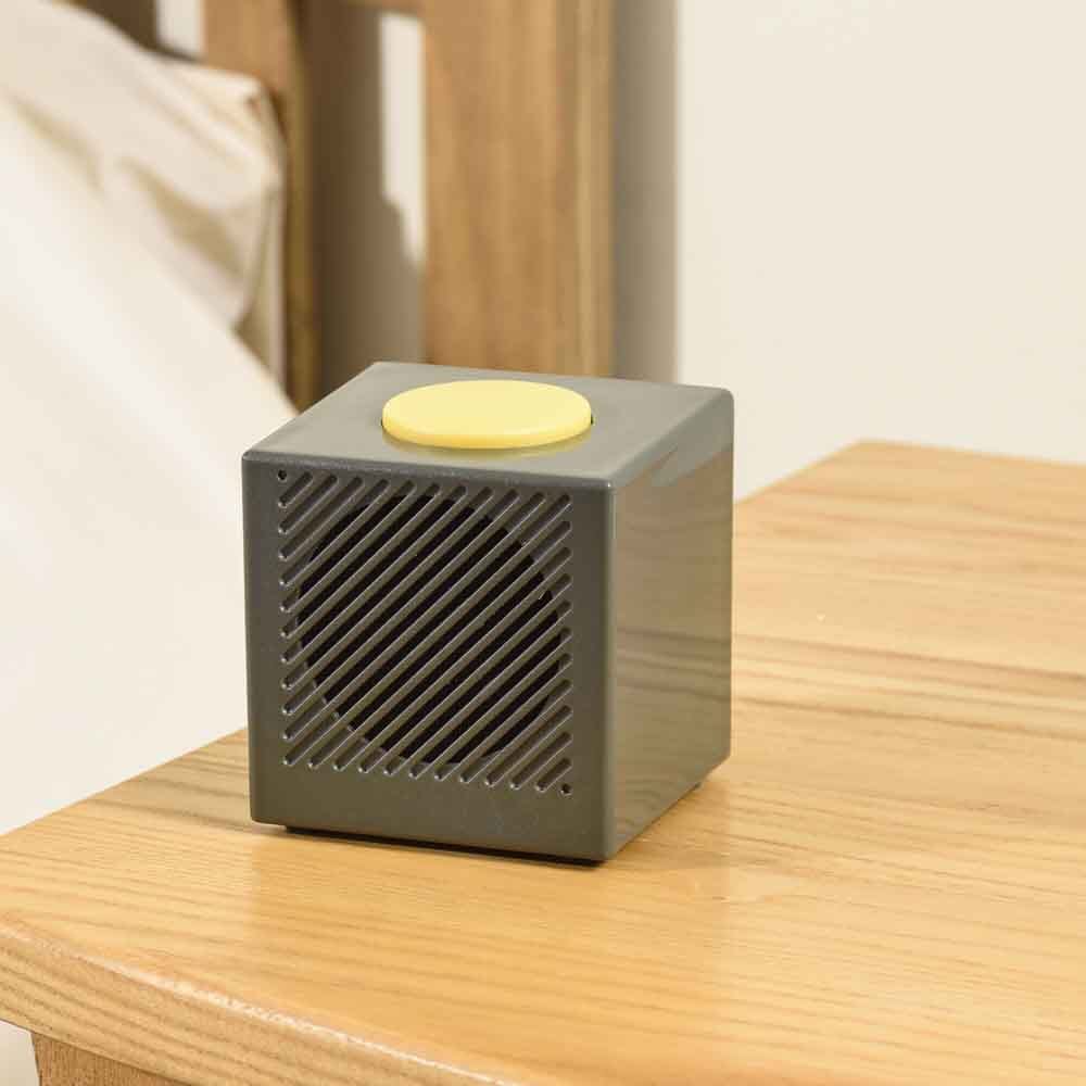 Alternative view of Talking Cube Clock, showing different angle or usage.