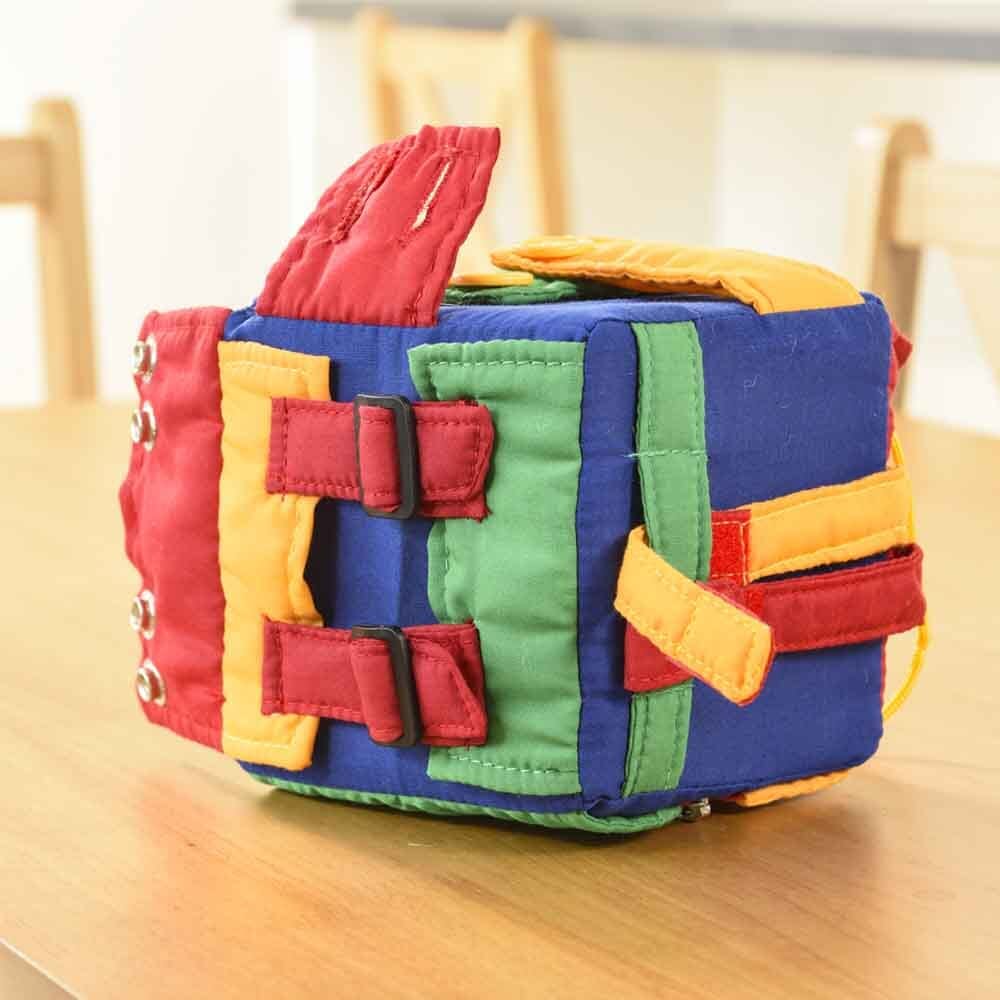 Lifestyle image of Undo Me Mini Cube being used in a real-life setting.