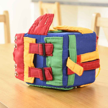 Lifestyle image of Undo Me Mini Cube being used in a real-life setting.