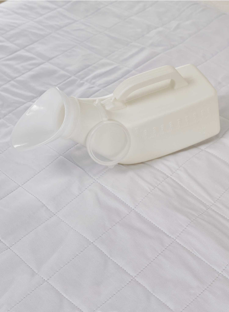 Unisex Urinal with Lid